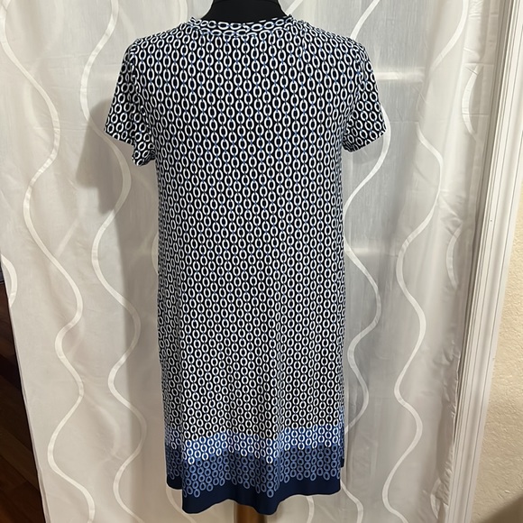 Apt. 9 Navy & White Print, Short Sleeve Shift Dress, Size Small - Picture 4 of 8